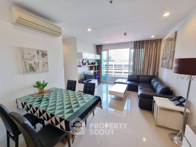 picture 2-BR Condo at Circle Condominium near MRT Phetchaburi (ID 725968) - 1/14
