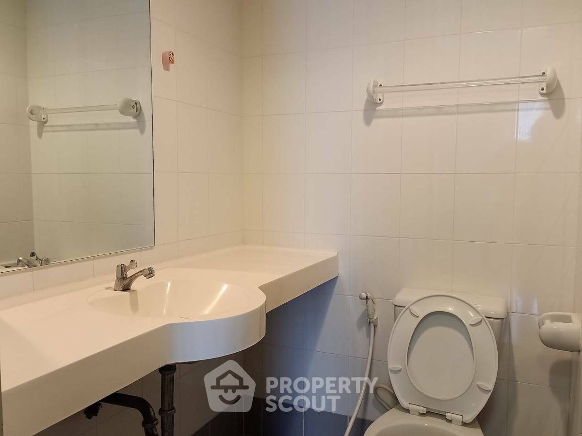 picture 1-BR Condo at Chapter One Modern Dutch in Rat Burana (ID 767435) - 16/16