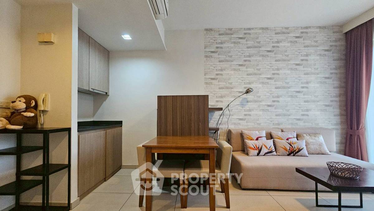picture 1-BR Condo at Unixx South Pattaya close to Phratamnak (ID 2510040) - 8/14
