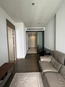 RS4437  For Rent: The Esse at Singha Complex, near MRT Phetchaburi