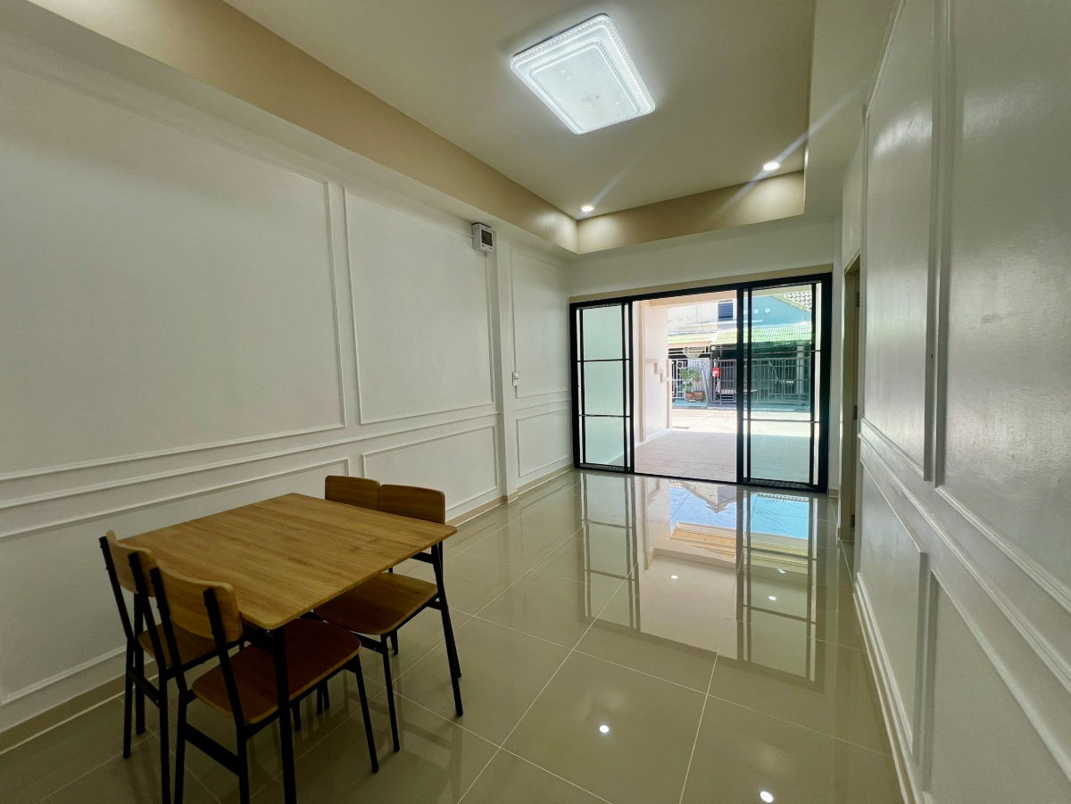 รูป ขายทาวน์เฮ้าส์ชั้นเดียว หมู่บ้านร่มเงาไม้ วัดลาดปลาดุก แต่งใหม่พร้อมอยู่ ฟรีเฟอร์ฯ และโอน รีโนเวทใหม่ 3 นอน 2 น้ำ หมู่บ้านร่มเงาไม้ เพียง 1.35 ล้าน - รูปที่ 18/18