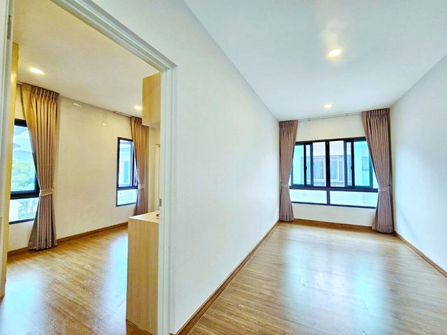 รูป วงแหวน-จตุโชติ รร.สารสาสน์วิเทศสายไหม 1.6 กม. รพ.สายไหม 1.8 กม. ให้เช่าบ้าน 2 ชั้น 60 ตร.วา. 240 ตร.ม. 4นอน 5 น้ำ ตลาดวงศกร 1.6 กม. - รูปที่ 7/8