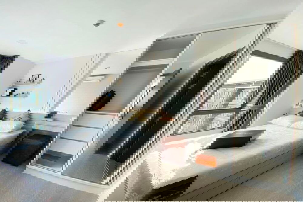 picture 🔥 For Rent !! pool view, Good location!! Code C20230700629...MetroLuxe Phaholyothin - Sutthisan, 2 bed, 2 bath, furnished, ready to move in📣📣 - 6/18