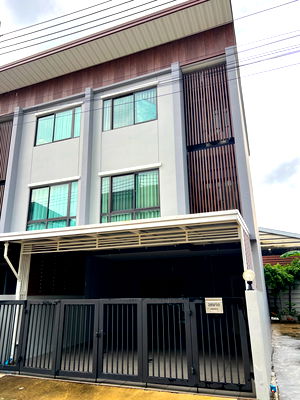 Townhouses for rent วิทยาลัยเสนาธิการทหาร : Townhome for Rent – Ratchada 18 / Ladprao 80