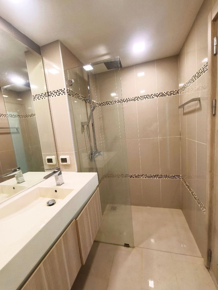 picture for sale laguna beach1 1.25million - 9/12