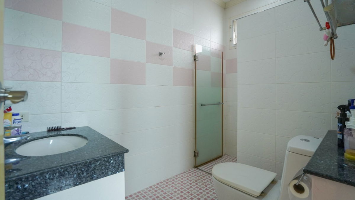 รูป ขายบ้านเดี่ยวมือสองกรุงเทพฯ 3 ชั้น โครงการ กฤษดานคร 20 (Kristsda Nakhon 20) ปิ่นเกล้า หน้าบ้านไม่ชนใครพร้อมวิวเลค บนเนื้อที่ 201 ตร.ว. - รูปที่ 20/23