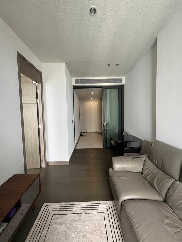 picture TH0169-CO | For Rent: The Esse at Singha Complex 💸 Rental Price: 45,000 THB/month 🚇 MRT Phetchaburi - 5/13