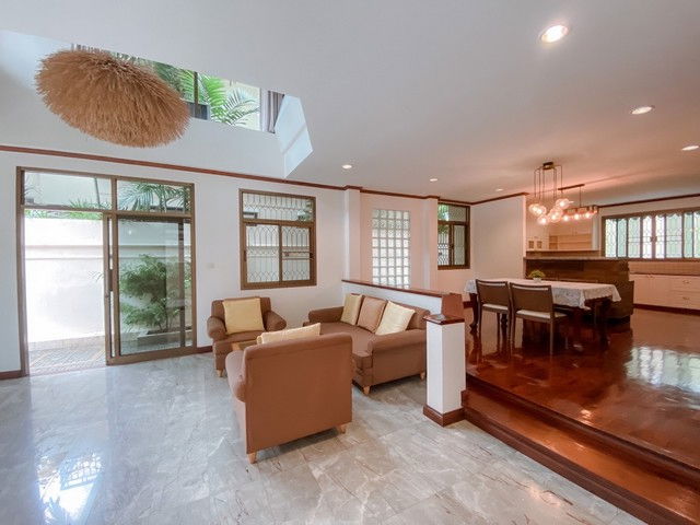 รูป บ้านเดี่ยว4ชั้น 80ตรว.ชั้นบนสุดเป็นดาดฟ้า สุุขุมวิท ใกล้สถานี BTS นานา - รูปที่ 3/8