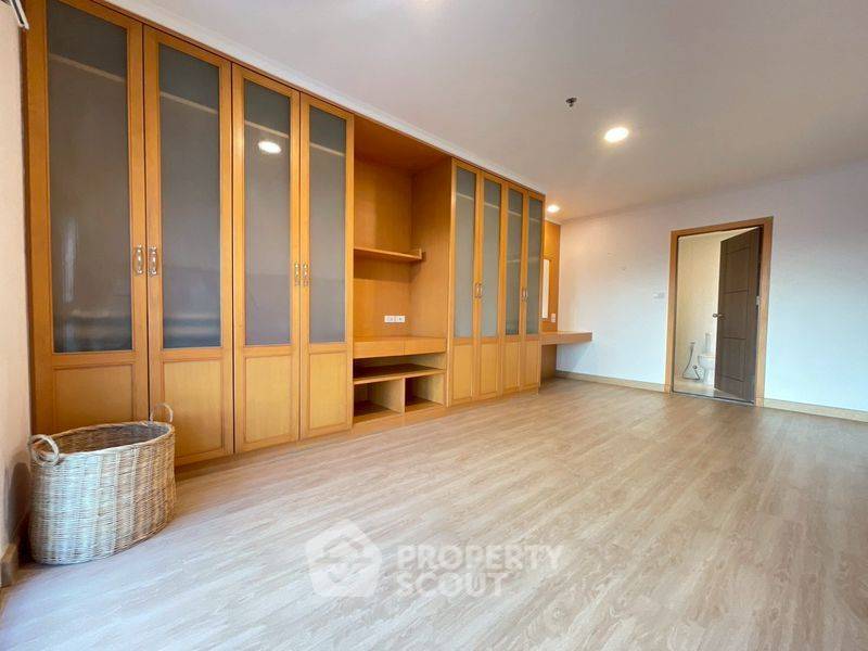 รูป คอนโด 2-ห้องนอน ที่ เดอะ เนเชอรัล เพลส สวีท คอนโดมิเนียม ใกล้ MRT ลุมพินี (ID 2512483) - รูปที่ 11/12