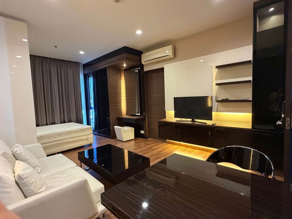 picture For   rent   Ivy Ampio   🔴 🔴 - 2/9