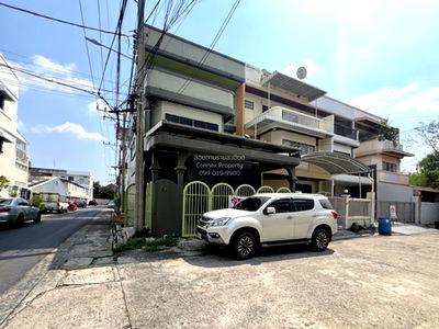 ทาวน์โฮม กรุงเทพมหานคร : ขายทาวน์เฮ้าส์/ทาวน์โฮม  บ้านเกษมสันต์ ลาดพร้าว ห้องมุม MRT-ลาดพร้าว 71 (สายสีเหลือง) ลาดพร้าว เขต ลาดพร้าว กรุงเทพ CX-140952 ✅ ทักไลน์ @connexproperty ตอบทันที ทีมงานมืออาชีพ ✅