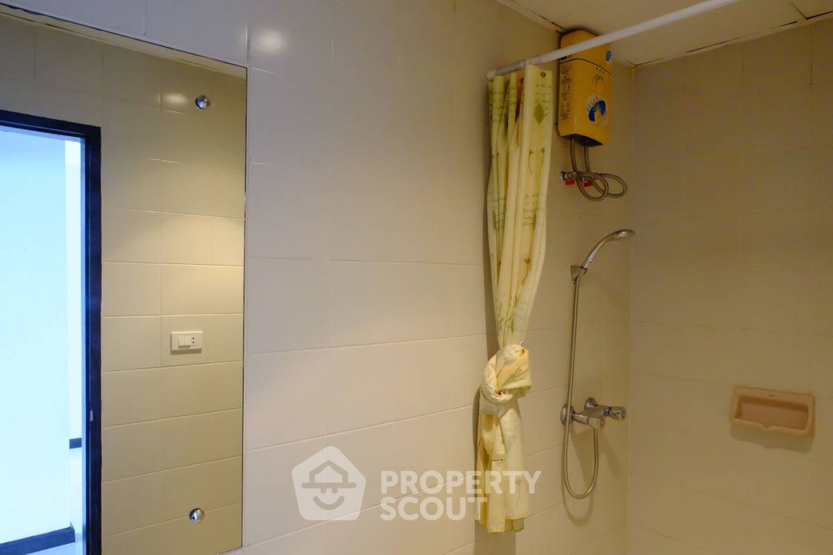 picture 2-BR Condo at Top View Tower Condominium near BTS Thong Lor (ID 882906) - 15/27
