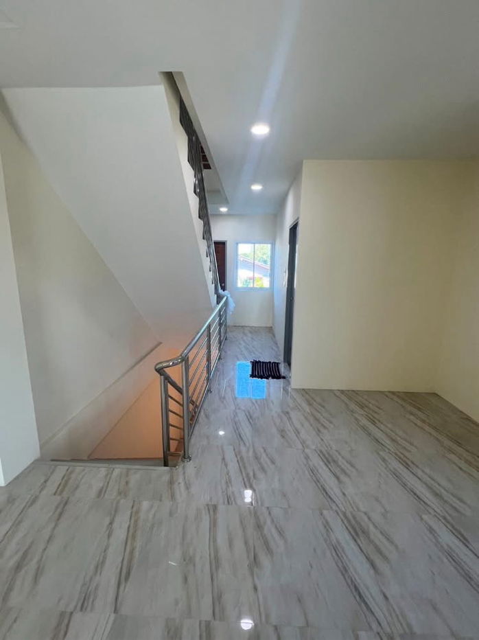 รูป ปล่อยเช่า อาคารพาณิชย์ 3 ชั้น  ถนน ราชวงศ์ ตัวเมืองนครพนม ใกล้ Tesco lotus ห่างจาก Big C และ Makro 2 ก.ม (4นาที) - รูปที่ 8/10