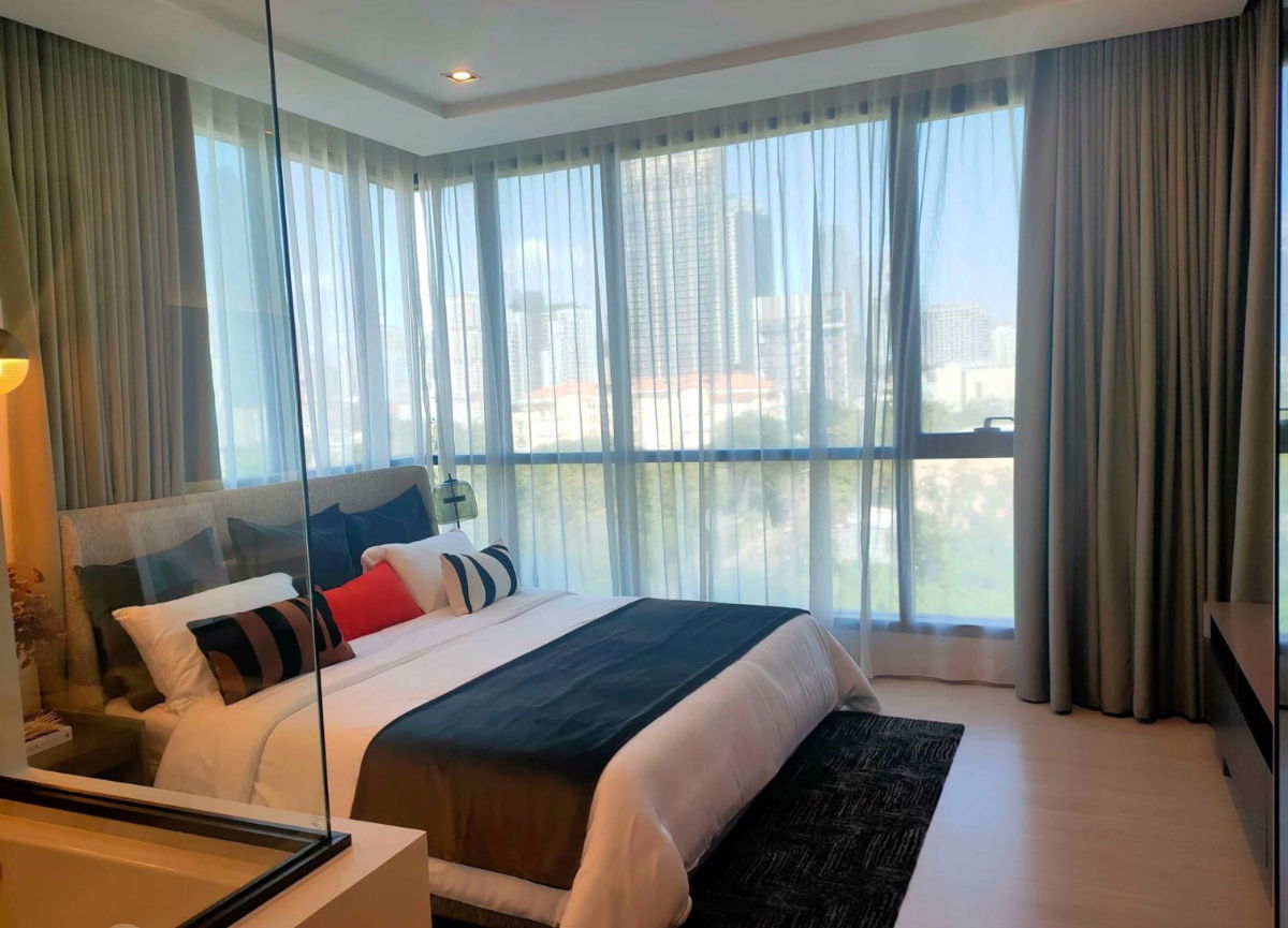 picture  The Room Sukhumvit                   38 - 2/18