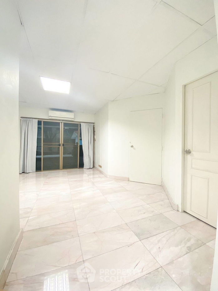 picture 2-BR Condo at Thonglor Tower Condominium near BTS Thong Lor (ID 2292918) - 3/8