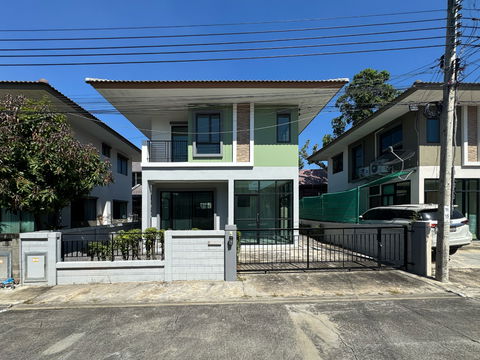 รีโนเวทใหม่ทั้งหลัง พร้อมเข้าอยู่ ขายบ้านเดี่ยว โกลเด้นวิลเลจ บางนา–กิ่งแก้ว (Golden Village Bangna–Kingkaew) 3 ห้องนอน ใกล้สนามบินสุวรรณภูมิ