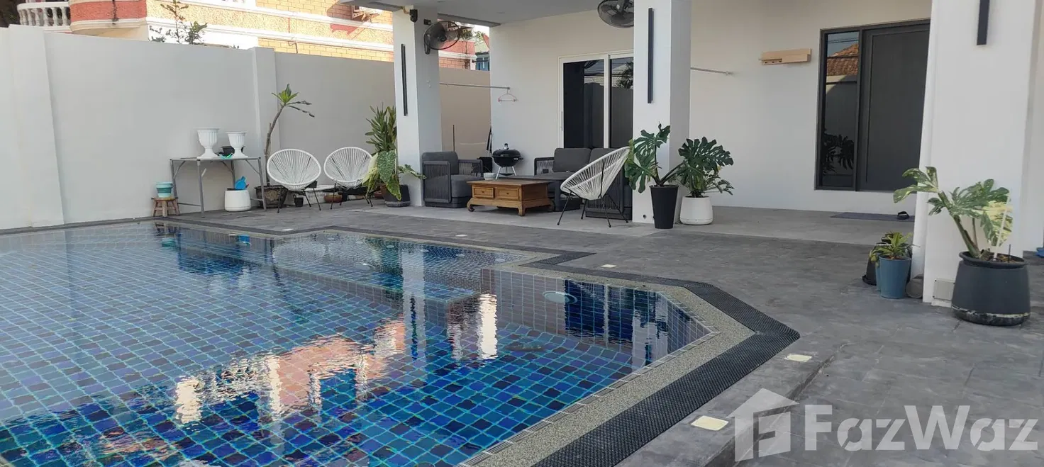 picture Pattaya Lagoon Village 5 Bedroom with En-suites & pool with 5811073 - 3/14