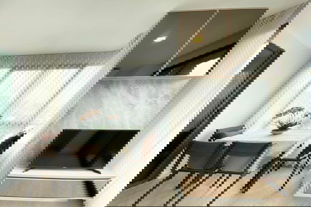 picture 🔥 For Rent !! pool view, Good location!! Code C20230700629...MetroLuxe Phaholyothin - Sutthisan, 2 bed, 2 bath, furnished, ready to move in📣📣 - 3/18