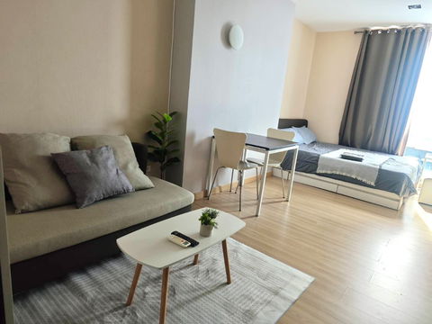 ให้เช่า วันพลัสคลองชล 2 วิวสระ เดือนละ 10,000 บาท Tel. : 082-389-9314 (คุณบู)