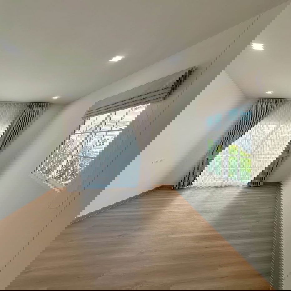 รูป HR3132ให้เช่าบ้านใหม่มือหนึ่ง โครงการโกลเด้น นีโอ สุขุมวิท-ลาซาล (สุขุมวิท 113) เดินทางสะดวก ใกล้ BTS สำโรง เพียง 1 กม. - รูปที่ 8/12