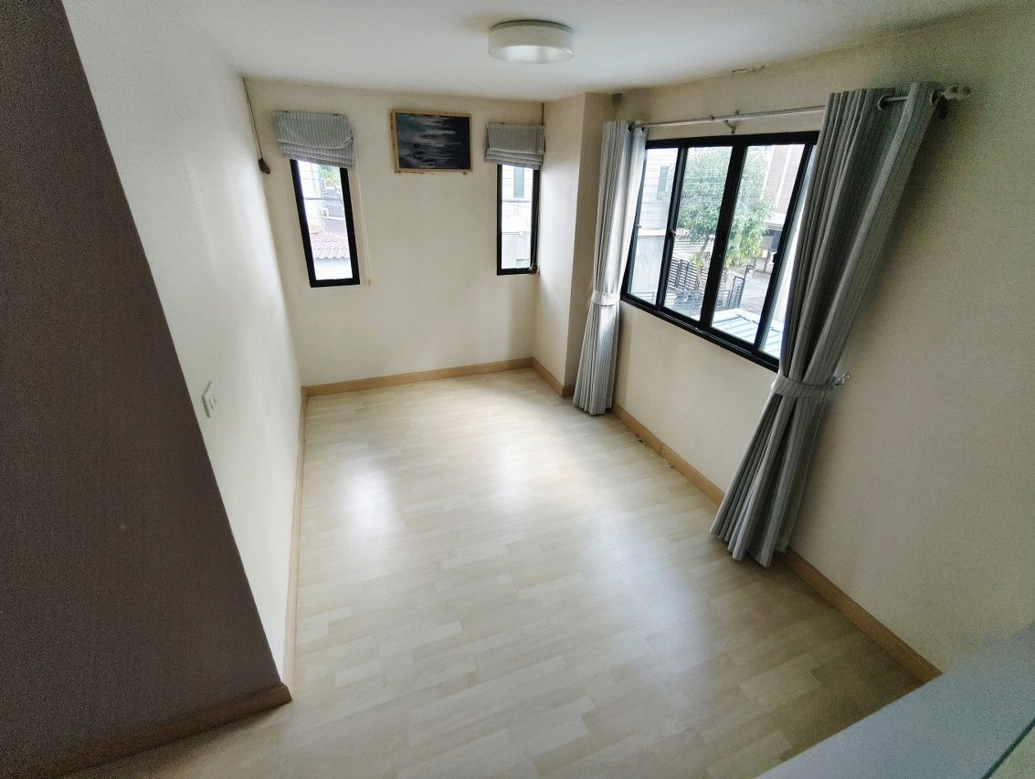 รูป ขายทาวน์โฮมมือสองนนทบุรี โครงการ เดอะคอนเนคอัพ3 รัตนาธิเบศร์17 (The Connect Up 3 Rattanathibet 17) หลังมุม ใกล้รถไฟฟ้าสายสีม่วงสถานี แยกนนทบุรี 1  - รูปที่ 12/15