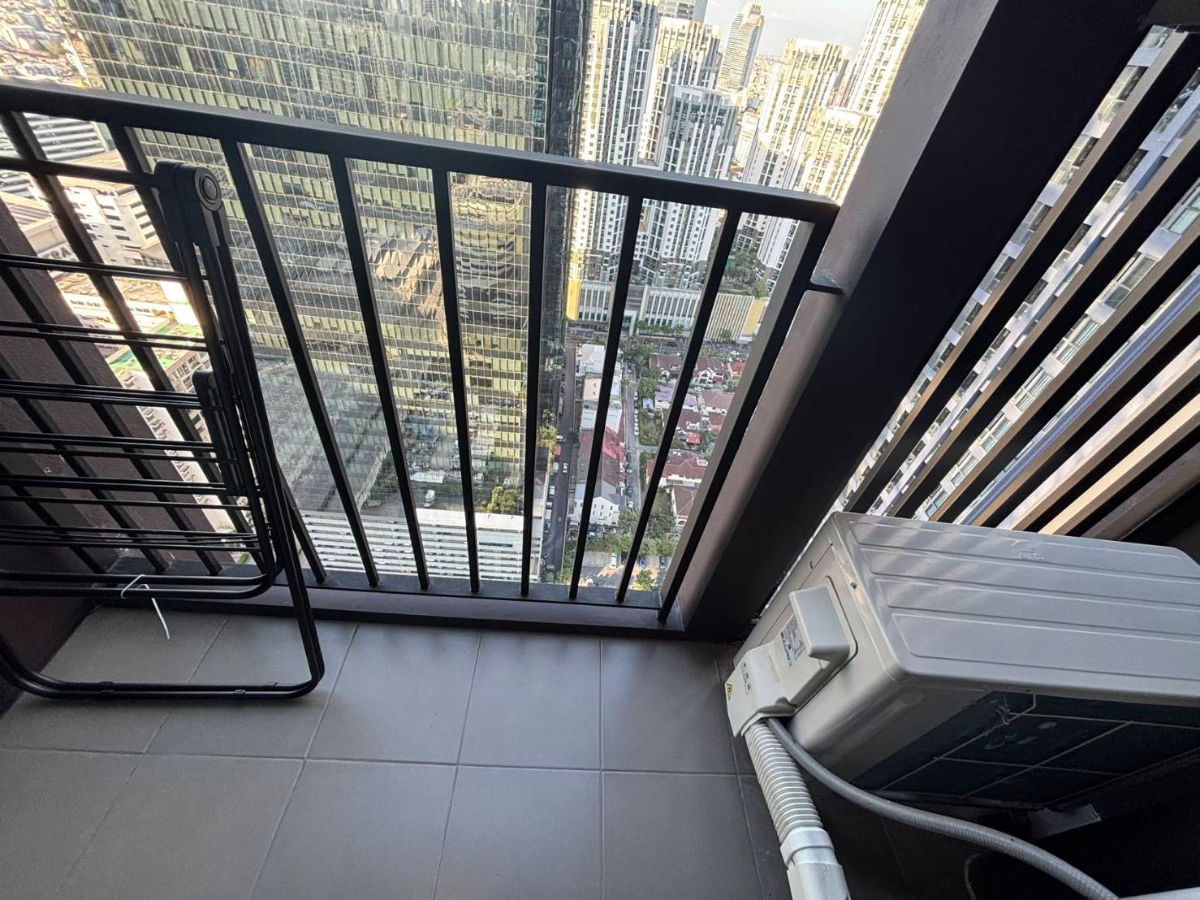picture Condo For Rent!! Nue District R9 - 7/9
