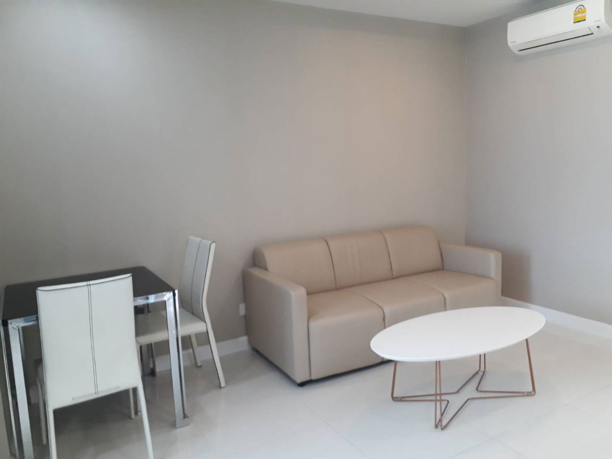 รูป ***ให้เช่า เดอะเมโทรโพลิส สำโรง คอนโดมิเนียม 1 ห้องนอน 1 ห้องน้ำ 35 ตร.ม. อาคาร A ชั้น 32 เฟอร์ครบ พร้อมเข้าอยู่ ปล่อยเช่า 12,000 บาท/เดือน - รูปที่ 4/8