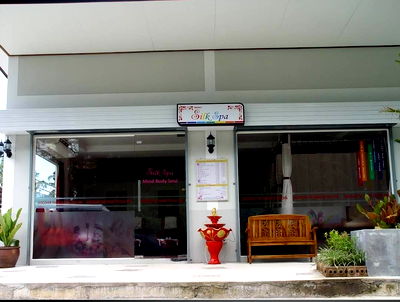 Retail spaces for rent Takua Pa Phangnga : Spa/Massage/Retail Space available for rent at entrance of JW Marriott Khao Lak