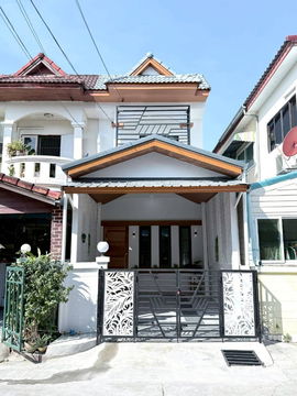 ขายทาวน์เฮ้าส์ 2 ชั้น ซอยร่มเกล้า44 หมู่บ้านมารวย 