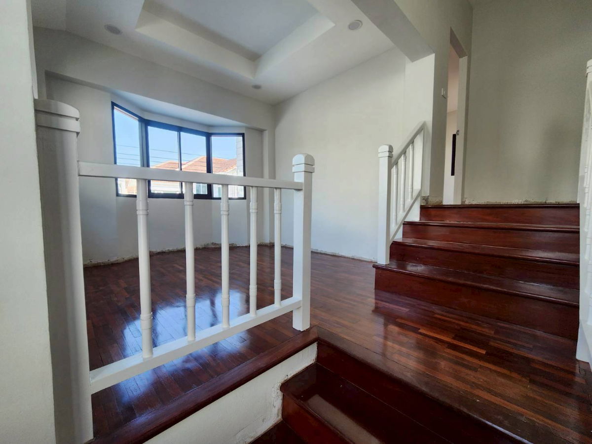 รูป บ้านเดี่ยวมือสองตกแต่งใหม่ โครงการ ธนาสิริ รัตนาธิเบศร์ (Thanasiri Rattanathibet) เนื้อที่ 54.40 ตร.ว. ใกล้รถไฟฟ้าสายสีม่วงสถานีบางพลู - รูปที่ 11/19