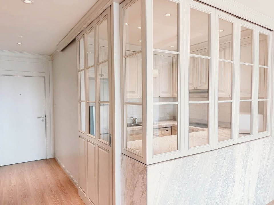 picture SL132 For Sale: Sathorn Gardens Condo near MRT Lumpini - 10/17