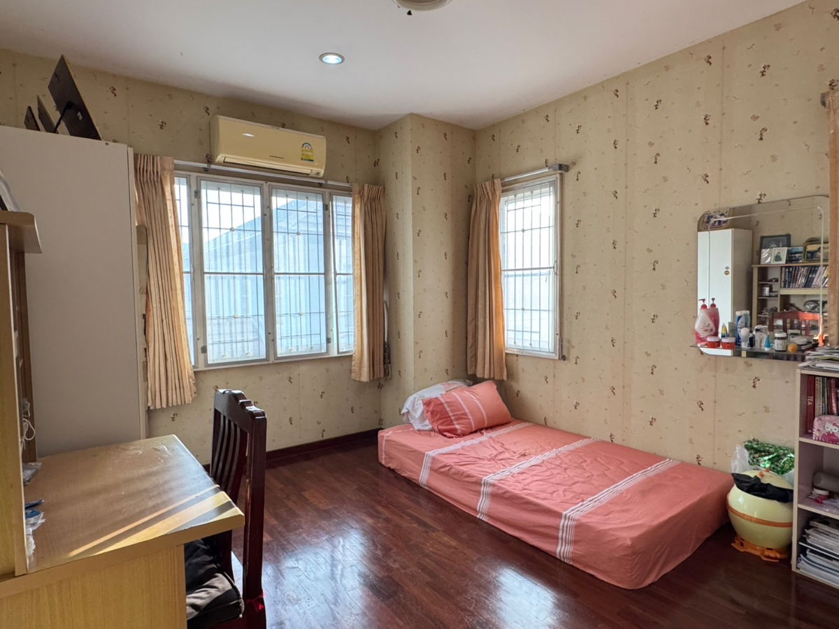 รูป ขายบ้านมือสอง ด่วน‼️ 4.9ลบ หมู่บ้านเรือนหลวง ซอยมังกร-นาคดี - รูปที่ 8/12