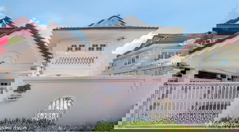 ขายบ้านแฝดมือสองนนทบุรี โครงการ เพชรลดา ท่าอิฐ เนื้อที่ 43 ตร.ว. ใกล้รถไฟฟ้าสายสีม่วงสถานีบางรักน้อยท่าอิฐ 