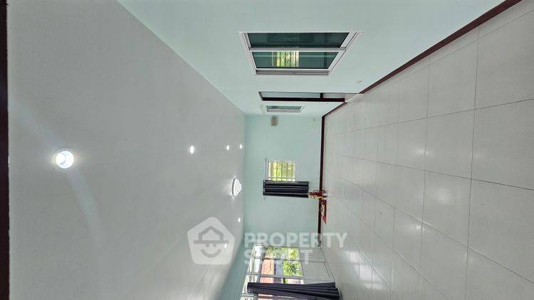 รูป บ้าน 2-ห้องนอน ใน บ้านบึง (ID 2515751) - รูปที่ 2/13