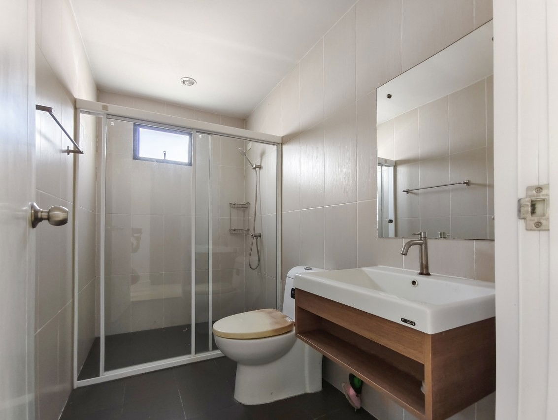 รูป ขายทาวน์โฮมมือสองนนทบุรี โครงการ เดอะคอนเนคอัพ3 รัตนาธิเบศร์17 (The Connect Up 3 Rattanathibet 17) หลังมุม ใกล้รถไฟฟ้าสายสีม่วงสถานี แยกนนทบุรี 1  - รูปที่ 14/15