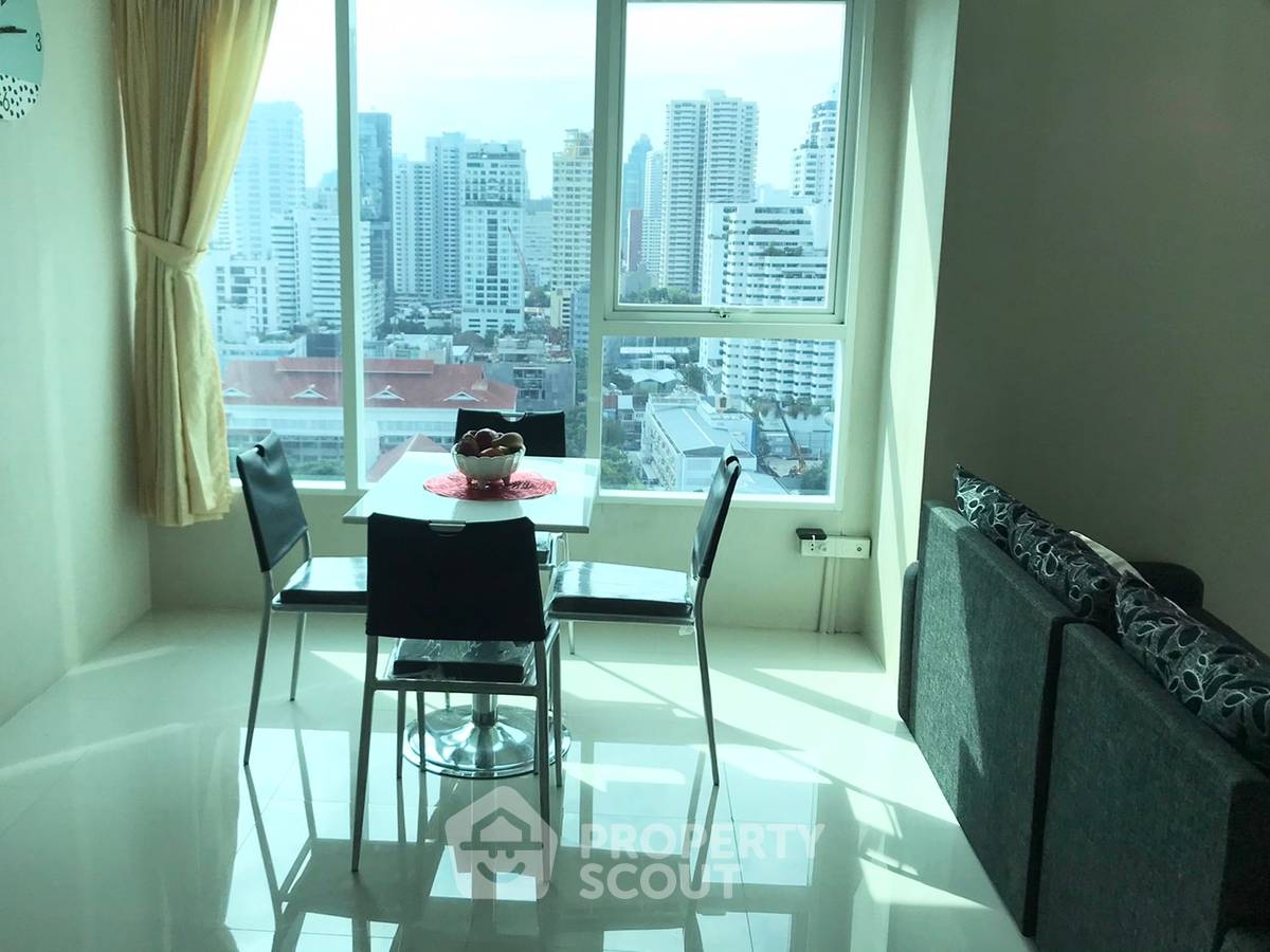 picture 2-BR Condo at Sukhumvit Living Town near MRT Phetchaburi (ID 886863) - 3/10