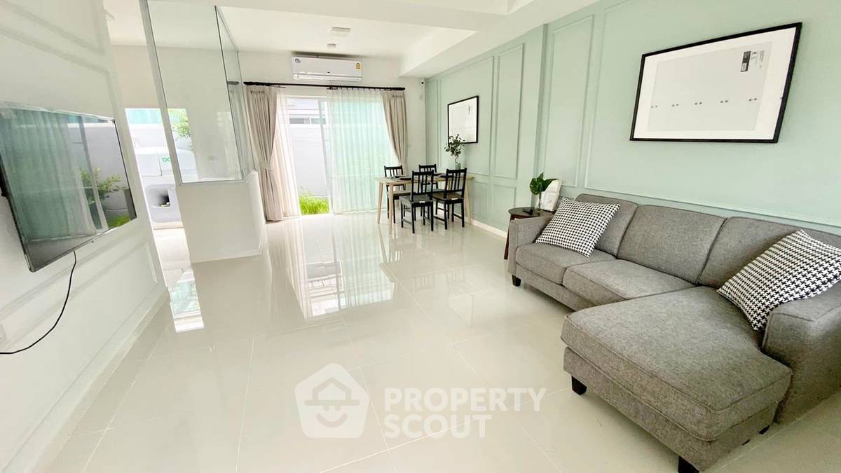 picture 3-BR Townhouse at Indy 2 Bangna-Ramkhamhaeng 2 in Dokmai (ID 2515549) - 7/15