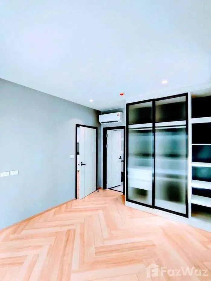 picture Rare Unit With Extra Large Balcony & Nice Pool View 5953016 - 3/6