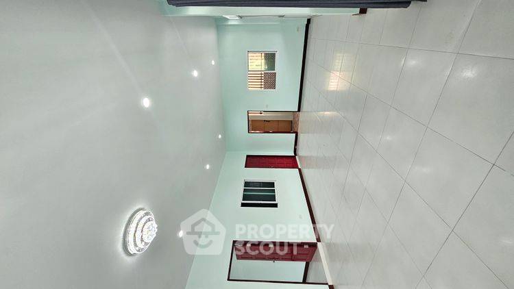 รูป บ้าน 2-ห้องนอน ใน บ้านบึง (ID 2515751) - รูปที่ 1/13