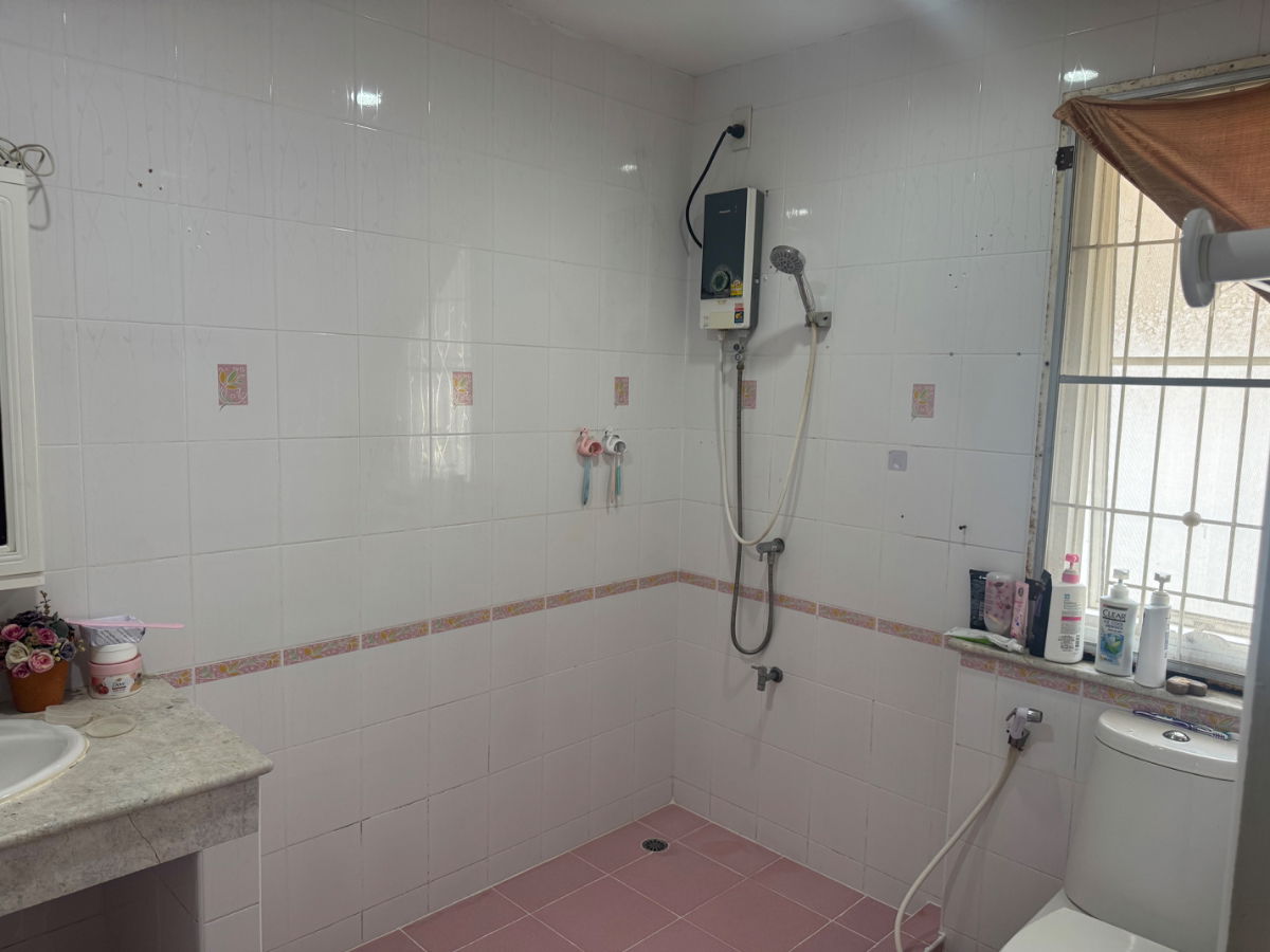 รูป ขายบ้านมือสอง ด่วน‼️ 4.9ลบ หมู่บ้านเรือนหลวง ซอยมังกร-นาคดี - รูปที่ 3/12