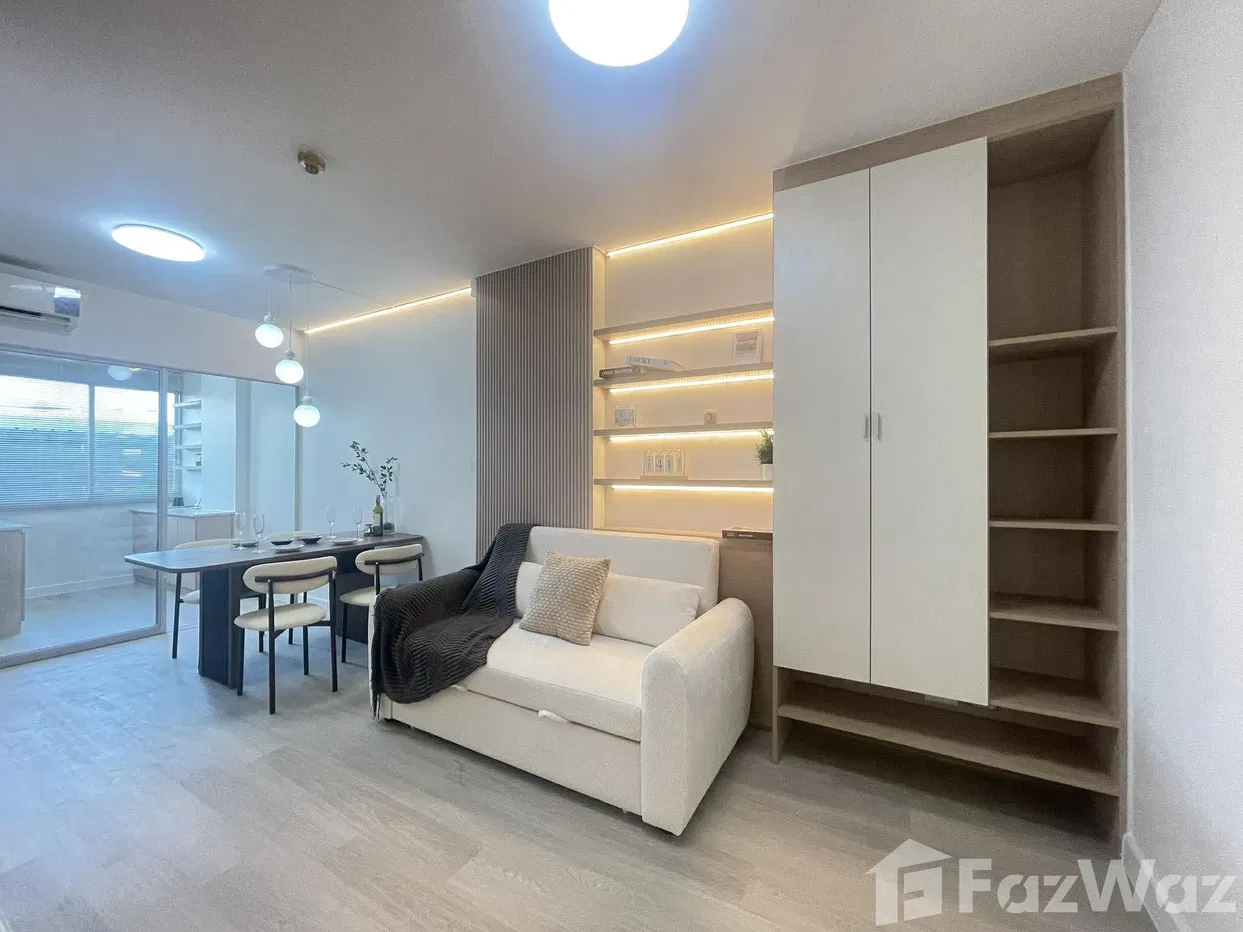 picture 2 Beds 1 Bath near Ratchada Huaykwang 5941395 - 1/12