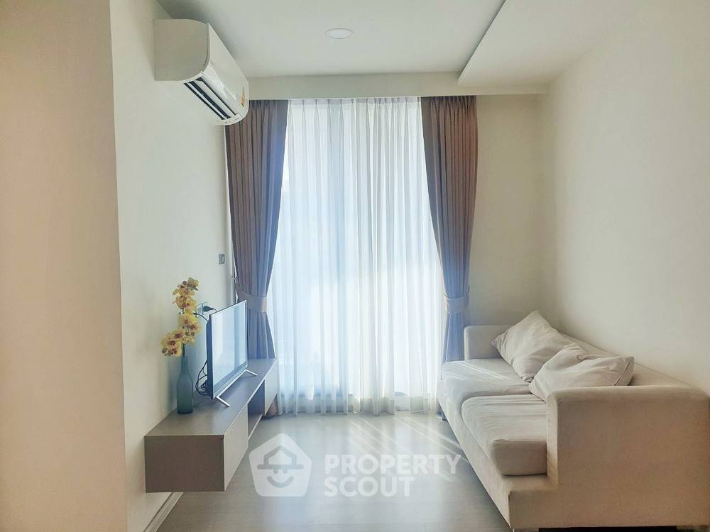 picture 2-BR Condo at Vtara 36 near BTS Thong Lor (ID 384921) - 2/12