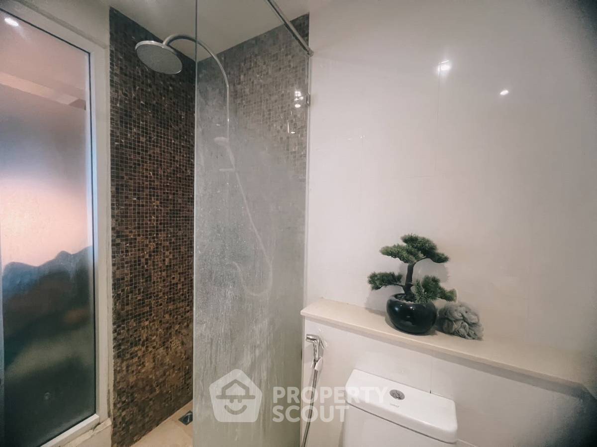 picture 1-BR Condo at Nam Talay Condo close to Pattaya (ID 1553417) - 11/11
