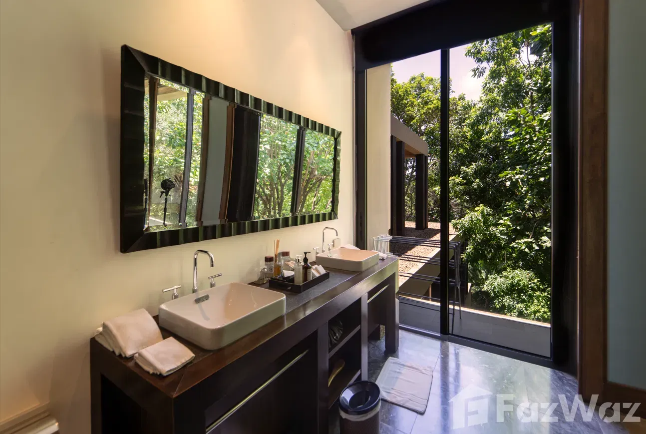 picture Unique and Exclusive 5 Bedrooms Villa 1998341 - 18/22