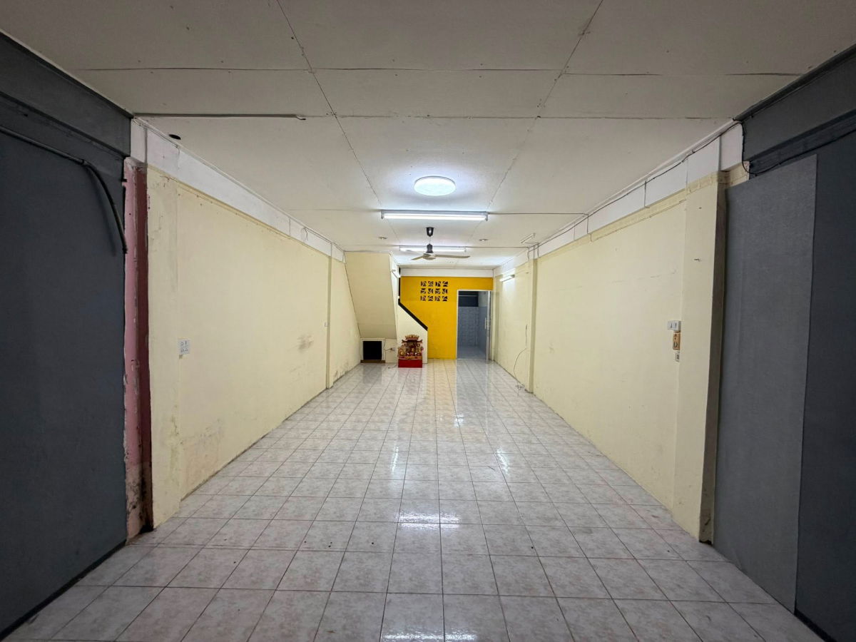 รูป HR3137ปล่อยเช่าอาคารพาณิชย์ 3 ชั้น ติดถนนประชาราษฎร์บำเพ็ญ ใกล้ MRT ห้วยขวาง เพียง 900 เมตร - รูปที่ 2/4