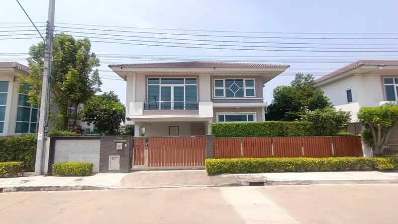 ขายบ้านเดี่ยว : ขายบ้านเดี่ยวมือสอง ศุภาลัยวิลล์ เพชรเกษม 69  (Supalai Ville Phetkasem 69) เนื้อที่ 63.5 ตร.ว. ใกล้รถไฟฟ้า MRT สถานีหลักสอง และ BTS สถานีบางหว้า