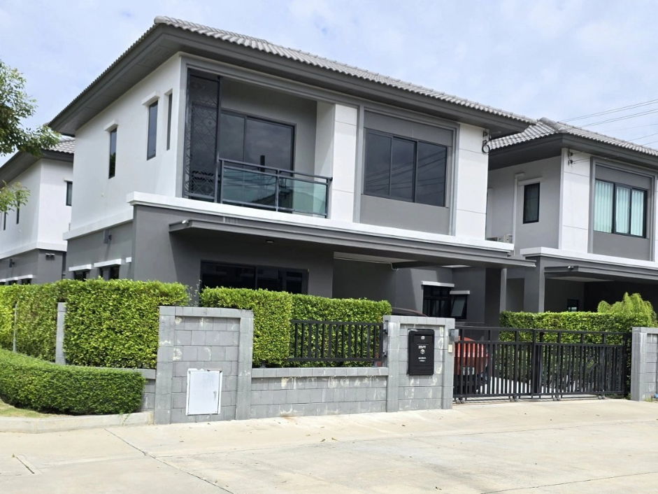 รูป บ้านแฝดมือสองนนทบุรี โครงการ บริทาเนีย วงแหวน-ปิ่นเกล้า (Britania Wongwaen - Pinklao) หลังมุม เนื้อที่ 39.20 ตร.ว. แถมฟรี! เครื่องปรับอากาศ - รูปที่ 2/10