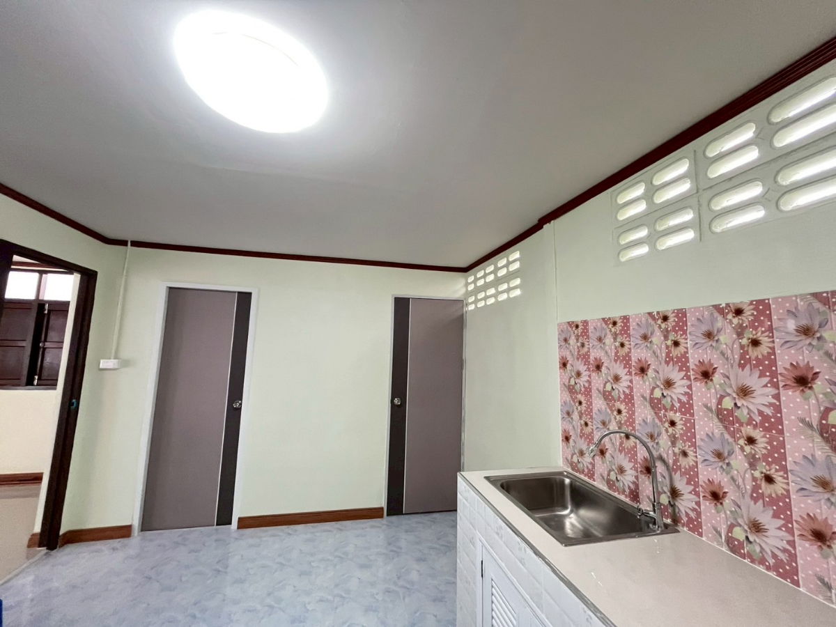 รูป ขายบ้าน2ชั้น  31.5ตร.ว.ใกล้ ม.เอเชีย เพชรเกษม - รูปที่ 4/11