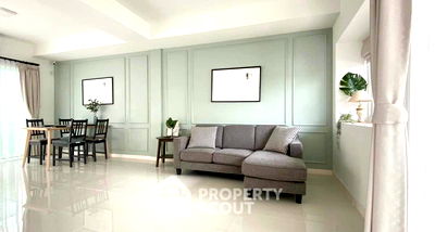 Townhouses for rent Suwannaphum International Airport : 3-BR Townhouse at Indy 2 Bangna-Ramkhamhaeng 2 in Dokmai (ID 2515549)