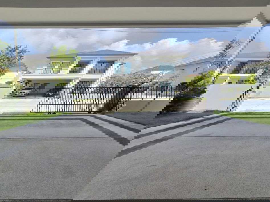 picture For sale: Resale detached house in Laddarom Phutthamonthon Sai 3 project, corner unit, near Central Salaya. - 2/19